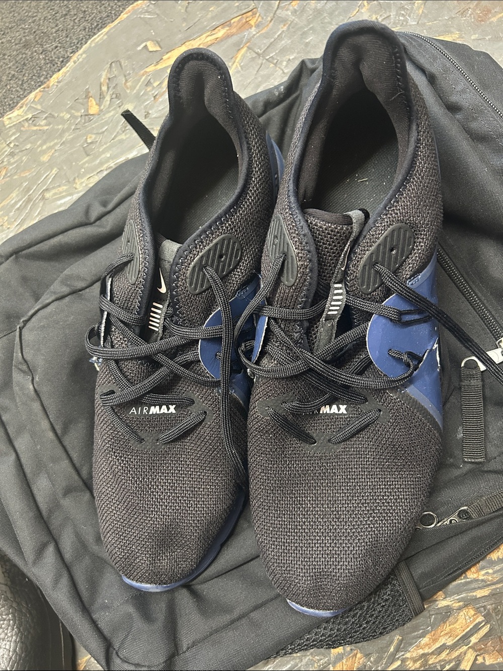 Nike Black and Navy Air Max Running Sneakers OLISHB